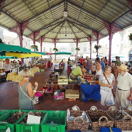 Bourg Superbe Appart Avec Vue Magnifique エクステリア 写真